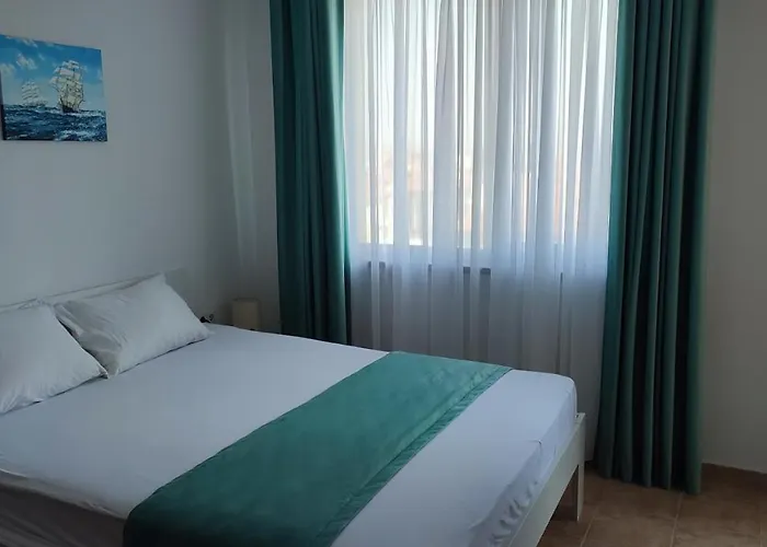 Cozy With Sea View And Free Parking Pomorie