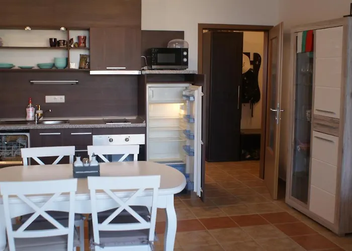 Lejlighed Cozy With Sea View And Free Parking