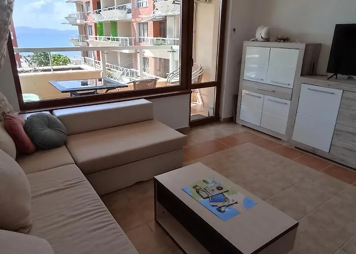 Cozy With Sea View And Free Parking Lejlighed *